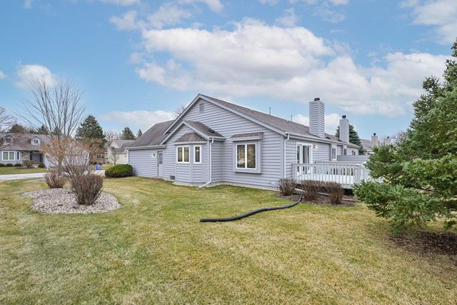 1045 Lansdowne COURT, Brookfield, WI 53045