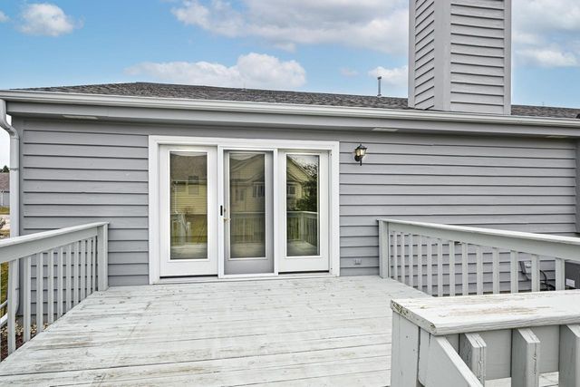 1045 Lansdowne COURT, Brookfield, WI 53045