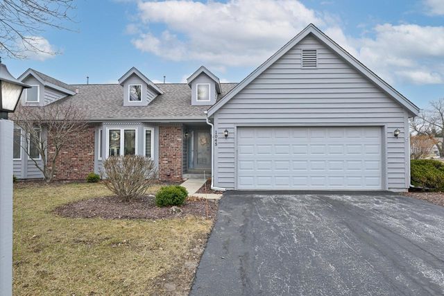 1045 Lansdowne COURT, Brookfield, WI 53045