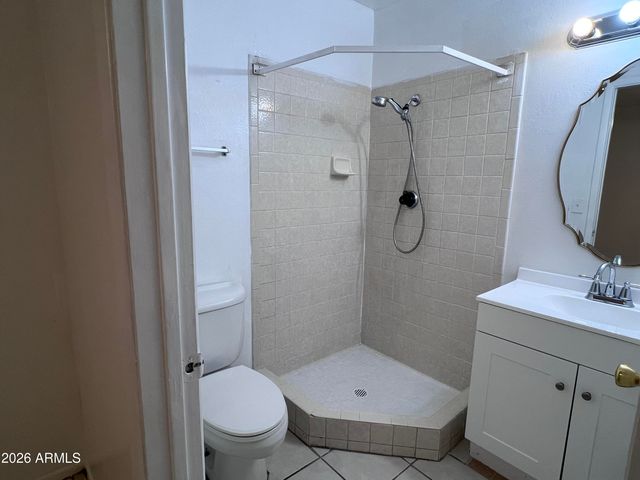 15601 N 27TH Street 18, Phoenix, AZ 85032