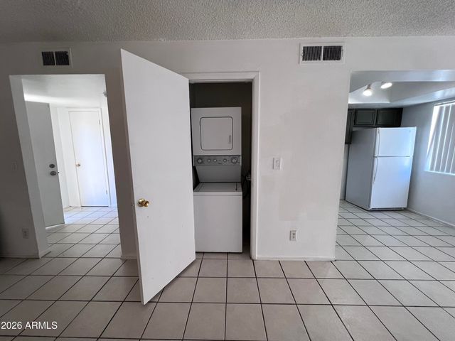 15601 N 27TH Street 18, Phoenix, AZ 85032