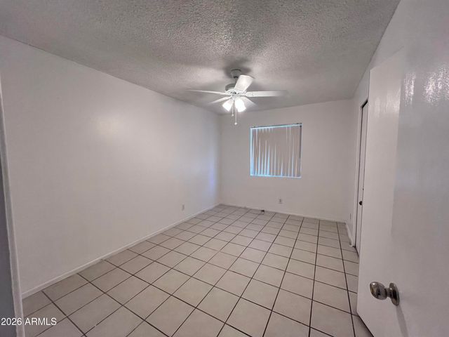 15601 N 27TH Street 18, Phoenix, AZ 85032