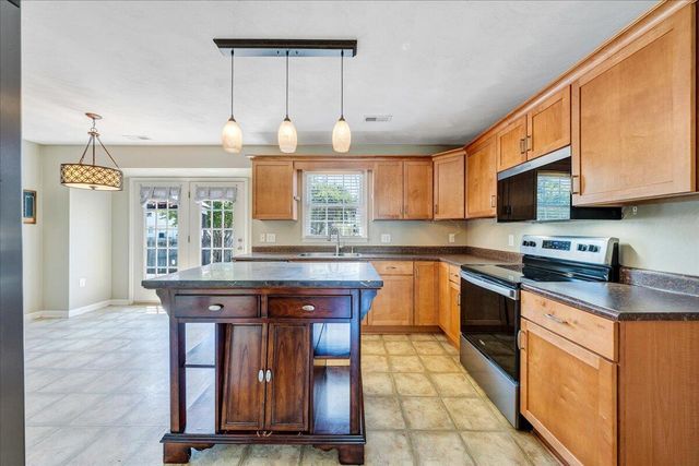 4310 Quail DR, Roanoke, VA 24017
