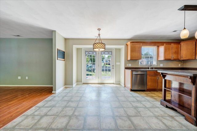 4310 Quail DR, Roanoke, VA 24017