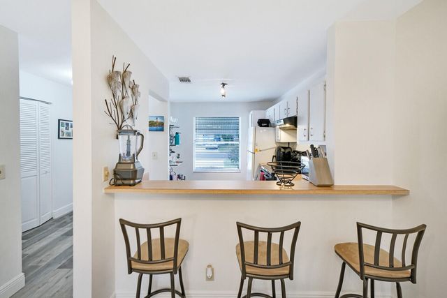 113 Pinewood Court, Jupiter, FL 33458