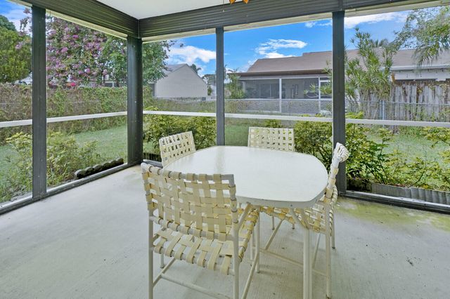 113 Pinewood Court, Jupiter, FL 33458