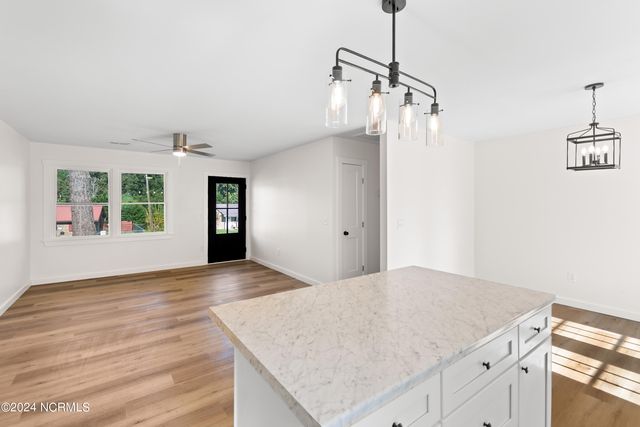 6 High Street, Castle Hayne, NC 28429