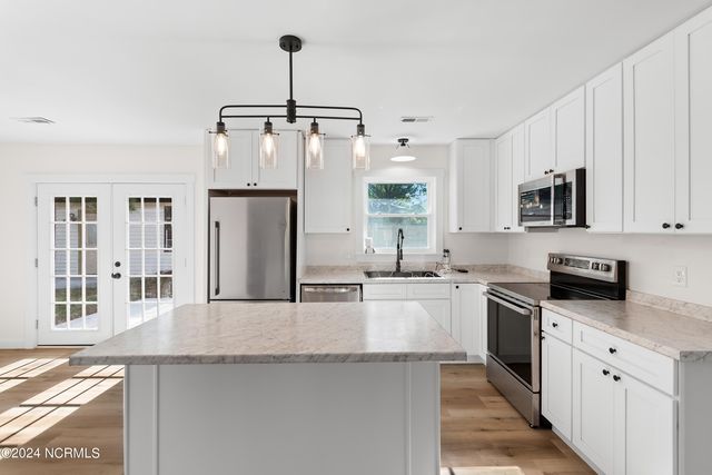 6 High Street, Castle Hayne, NC 28429