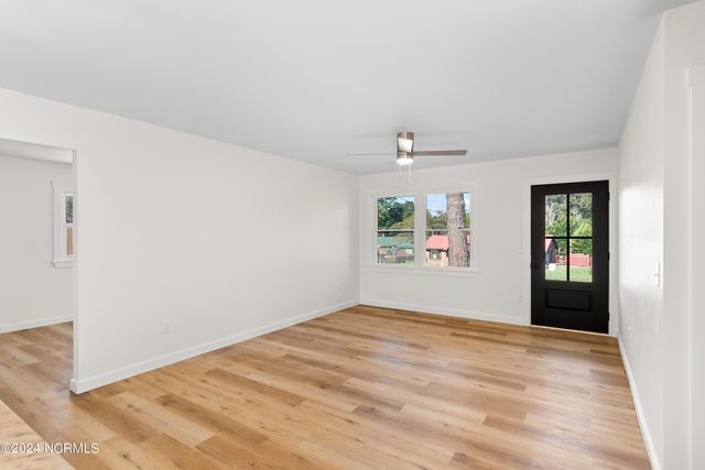 6 High Street, Castle Hayne, NC 28429