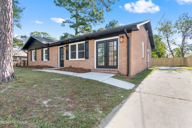 6 High Street, Castle Hayne, NC 28429