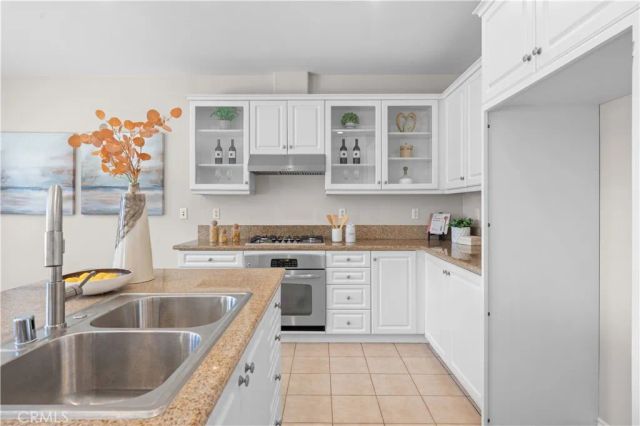 14807 Meadows Way, Eastvale, CA 92880