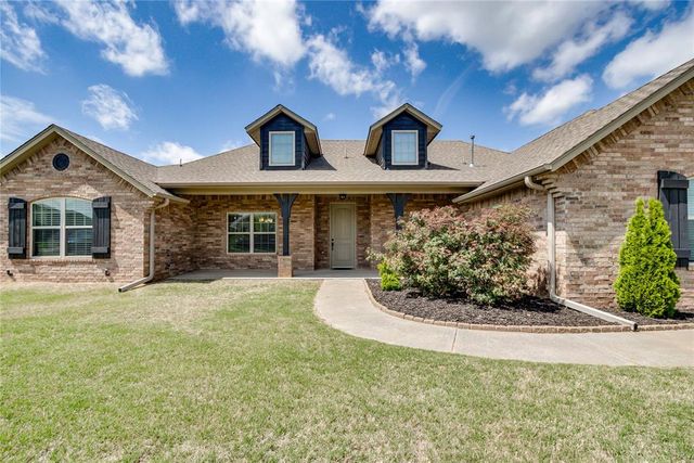 145 Oakridge Drive, Choctaw, OK 73020