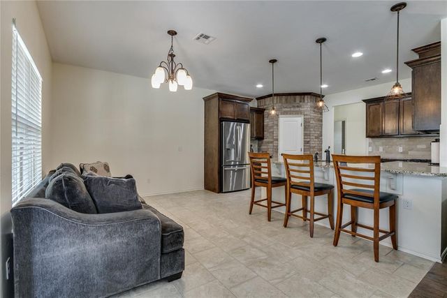 145 Oakridge Drive, Choctaw, OK 73020