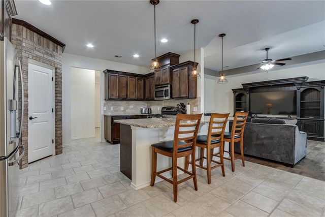 145 Oakridge Drive, Choctaw, OK 73020