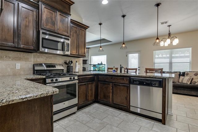 145 Oakridge Drive, Choctaw, OK 73020