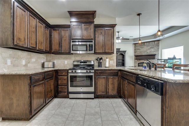 145 Oakridge Drive, Choctaw, OK 73020