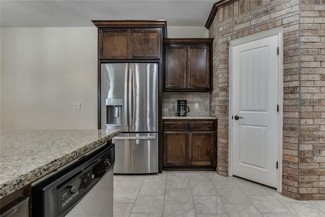 145 Oakridge Drive, Choctaw, OK 73020