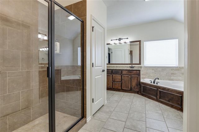 145 Oakridge Drive, Choctaw, OK 73020