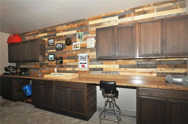 145 Oakridge Drive, Choctaw, OK 73020