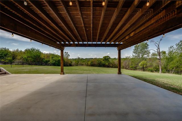 145 Oakridge Drive, Choctaw, OK 73020