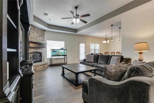 145 Oakridge Drive, Choctaw, OK 73020
