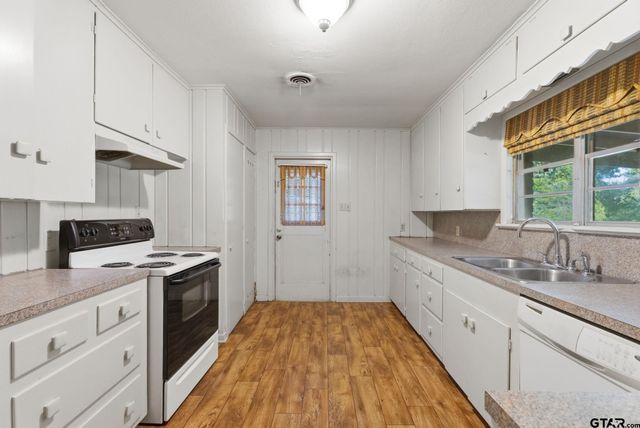 2800 Tanglewood, Tyler, TX 75701