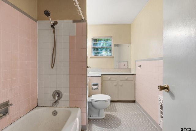 2800 Tanglewood, Tyler, TX 75701