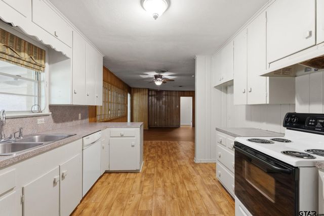 2800 Tanglewood, Tyler, TX 75701