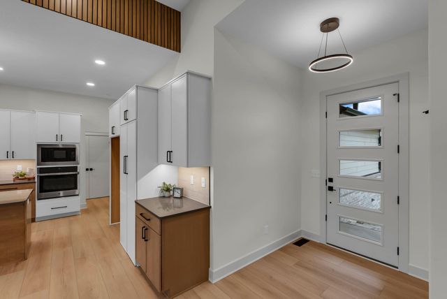 5970 Forbes Ct., Bel Aire, KS 67220