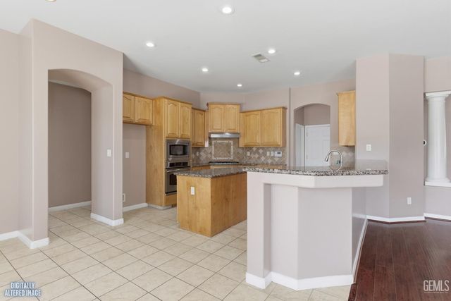 13309 Giro Drive, Bakersfield, CA 93314