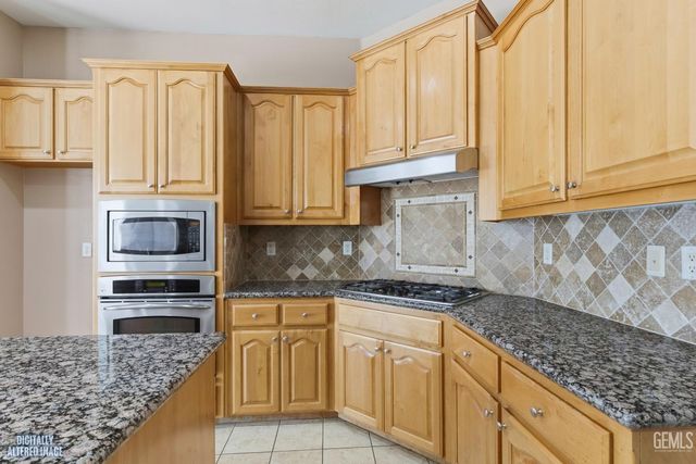 13309 Giro Drive, Bakersfield, CA 93314