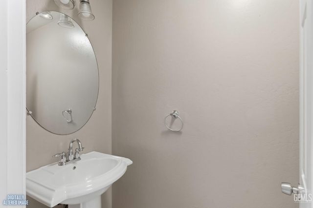 13309 Giro Drive, Bakersfield, CA 93314