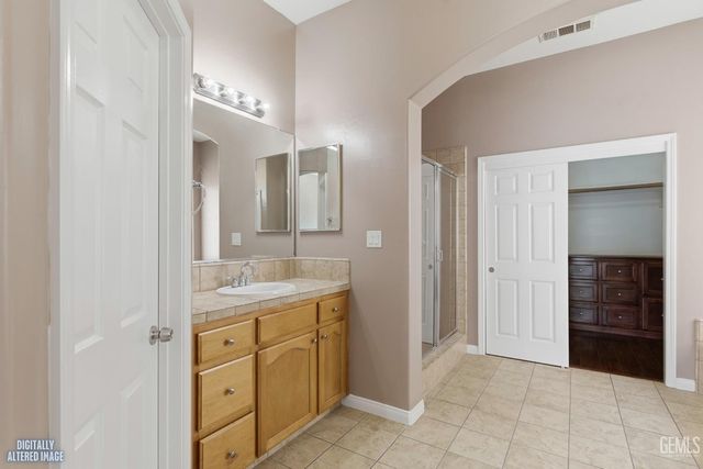 13309 Giro Drive, Bakersfield, CA 93314