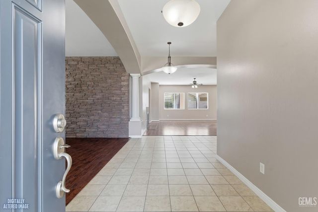 13309 Giro Drive, Bakersfield, CA 93314