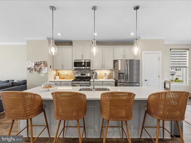 6300 BERKLEY BRIDGE PL, Haymarket, VA 20169