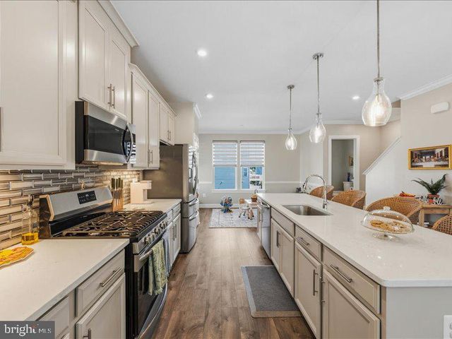 6300 BERKLEY BRIDGE PL, Haymarket, VA 20169