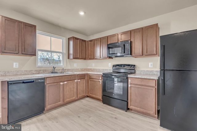 307 WILLIAMS ST, Strasburg, VA 22657