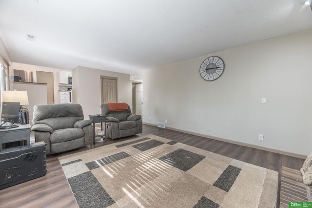1011 Bluff Street, Bellevue, NE 68005
