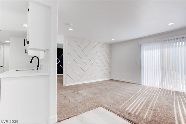 5792 Ambassador Avenue 102, Las Vegas, NV 89122