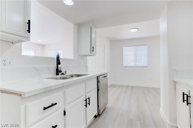 5792 Ambassador Avenue 102, Las Vegas, NV 89122