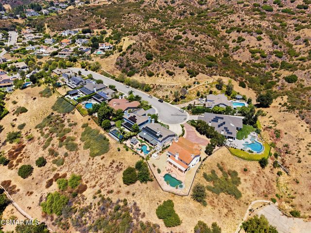 5180 Lafitte Drive, Oak Park, CA 91377