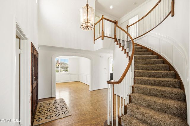 5180 Lafitte Drive, Oak Park, CA 91377