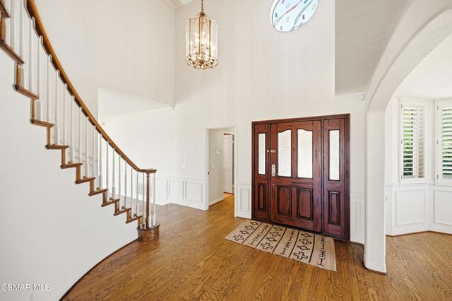 5180 Lafitte Drive, Oak Park, CA 91377