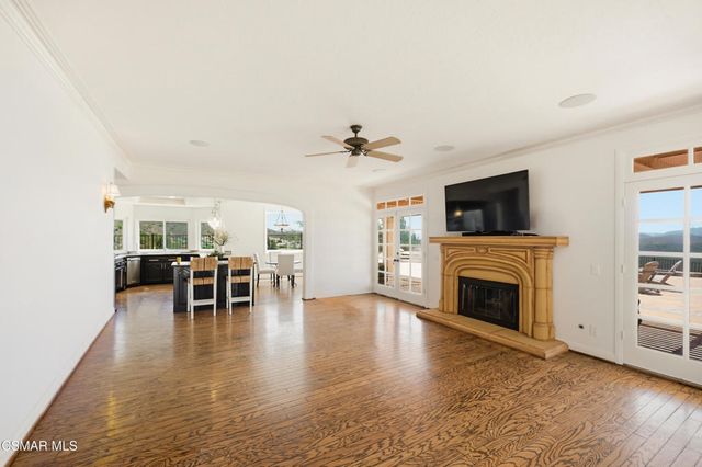 5180 Lafitte Drive, Oak Park, CA 91377
