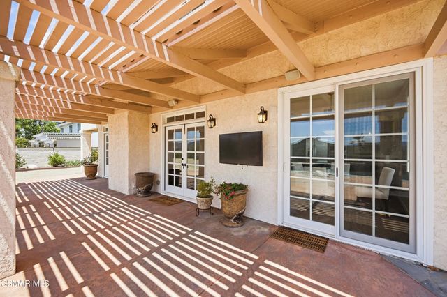 5180 Lafitte Drive, Oak Park, CA 91377