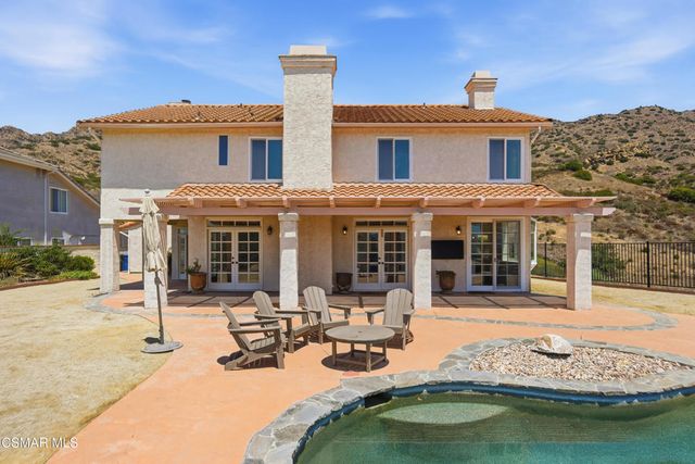 5180 Lafitte Drive, Oak Park, CA 91377