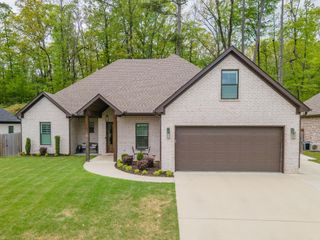 7901 S Shoreline Boulevard, Benton, AR 72019