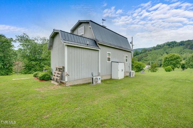 935 Adams Lane, Mooresburg, TN 37811