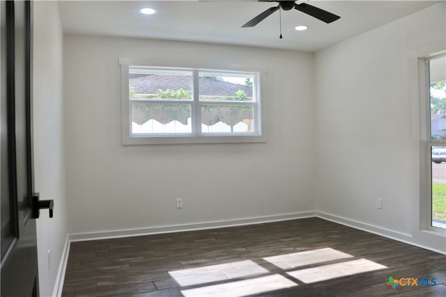 2704 Loma Vista, Victoria, TX 77901