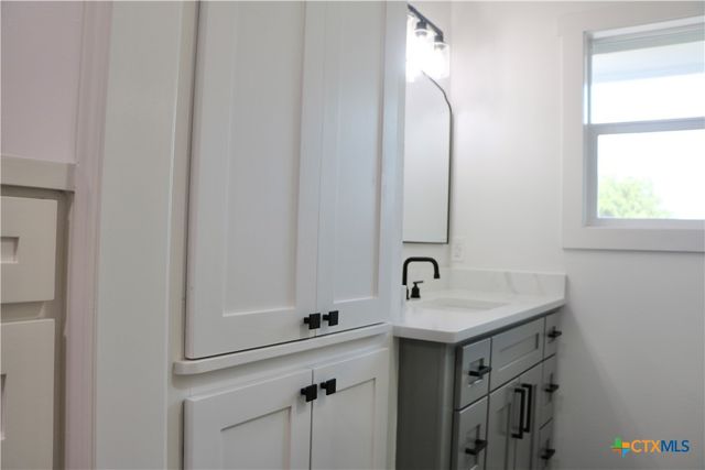 2704 Loma Vista, Victoria, TX 77901